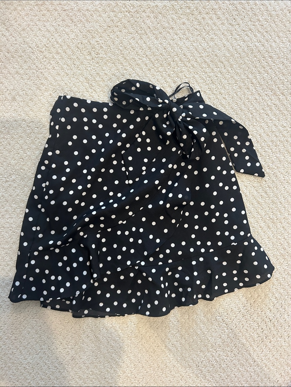 black and white mini skirt